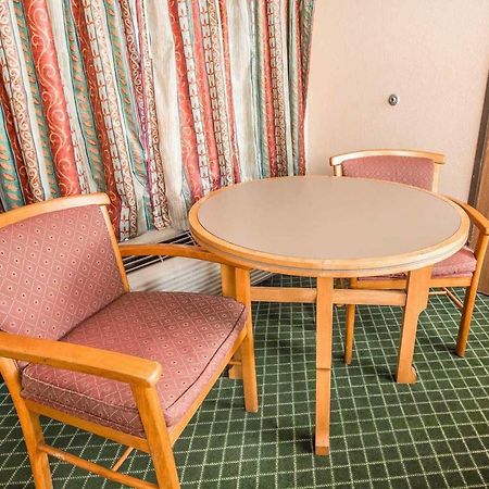 Econo Lodge Pooler - Savannah I-95 Экстерьер фото