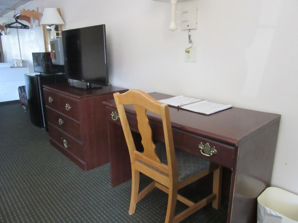 Econo Lodge Pooler - Savannah I-95 Экстерьер фото