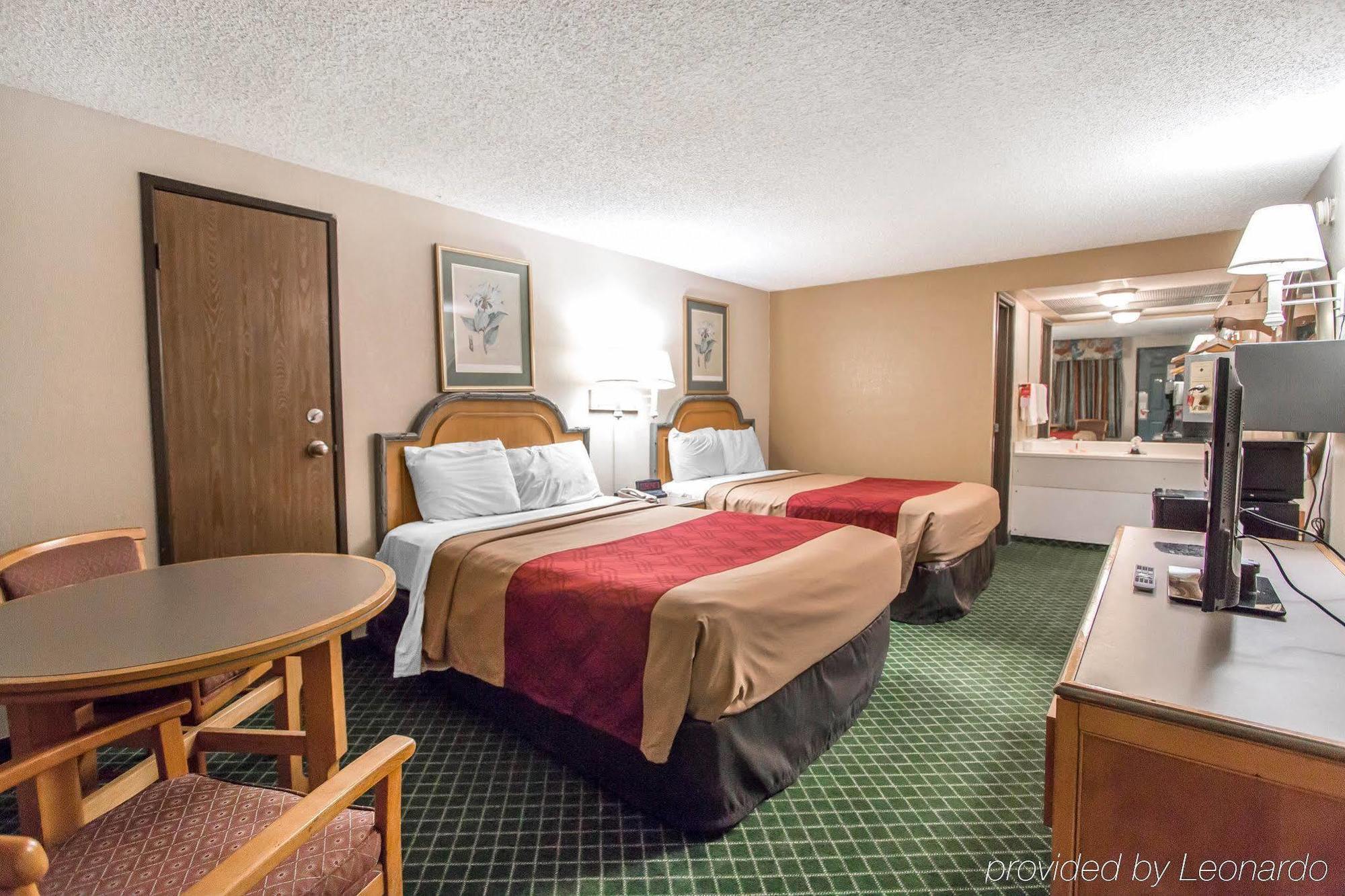 Econo Lodge Pooler - Savannah I-95 Экстерьер фото