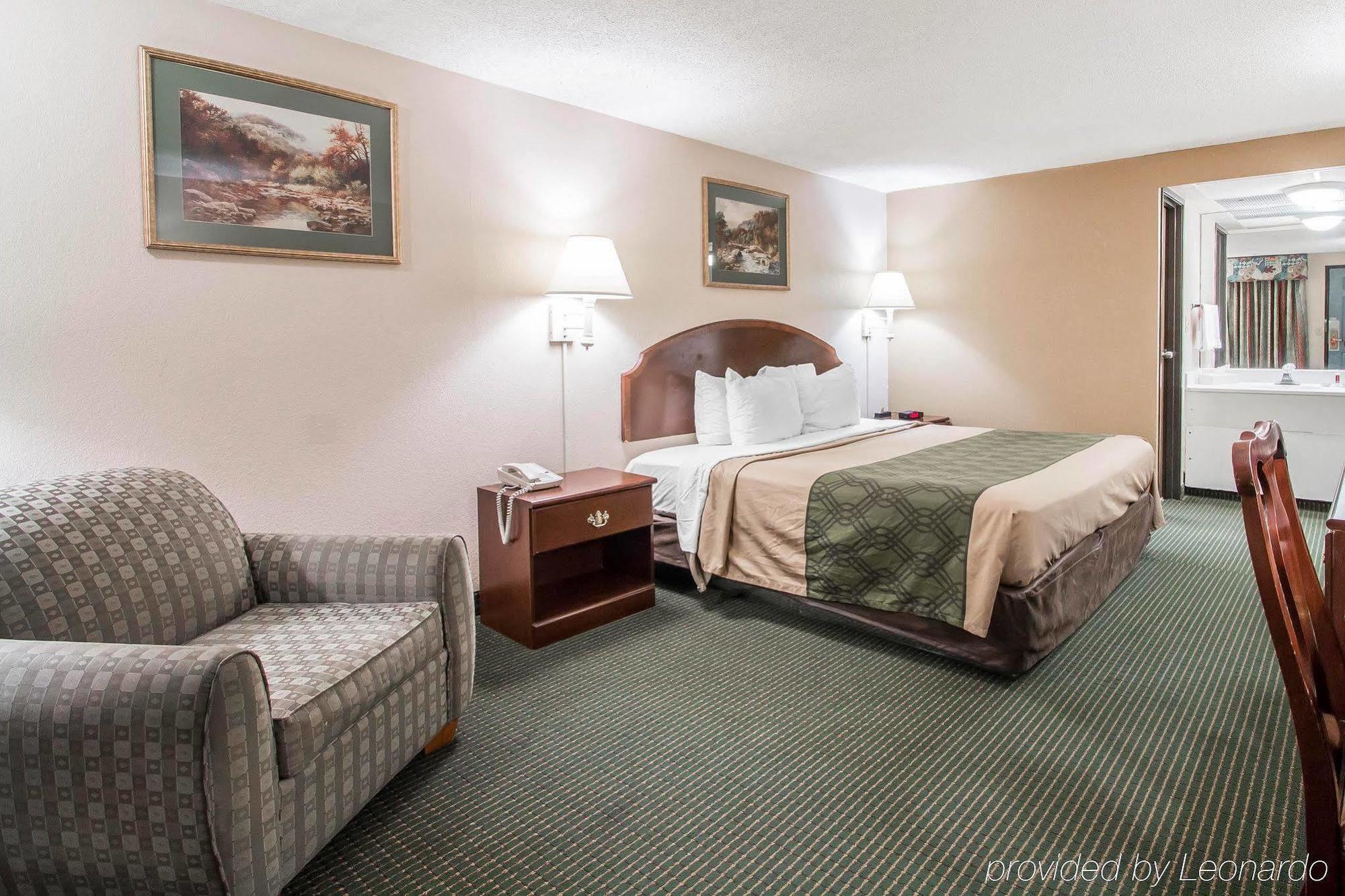 Econo Lodge Pooler - Savannah I-95 Экстерьер фото