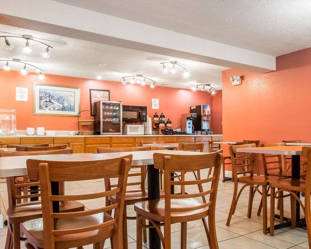 Econo Lodge Pooler - Savannah I-95 Ресторан фото