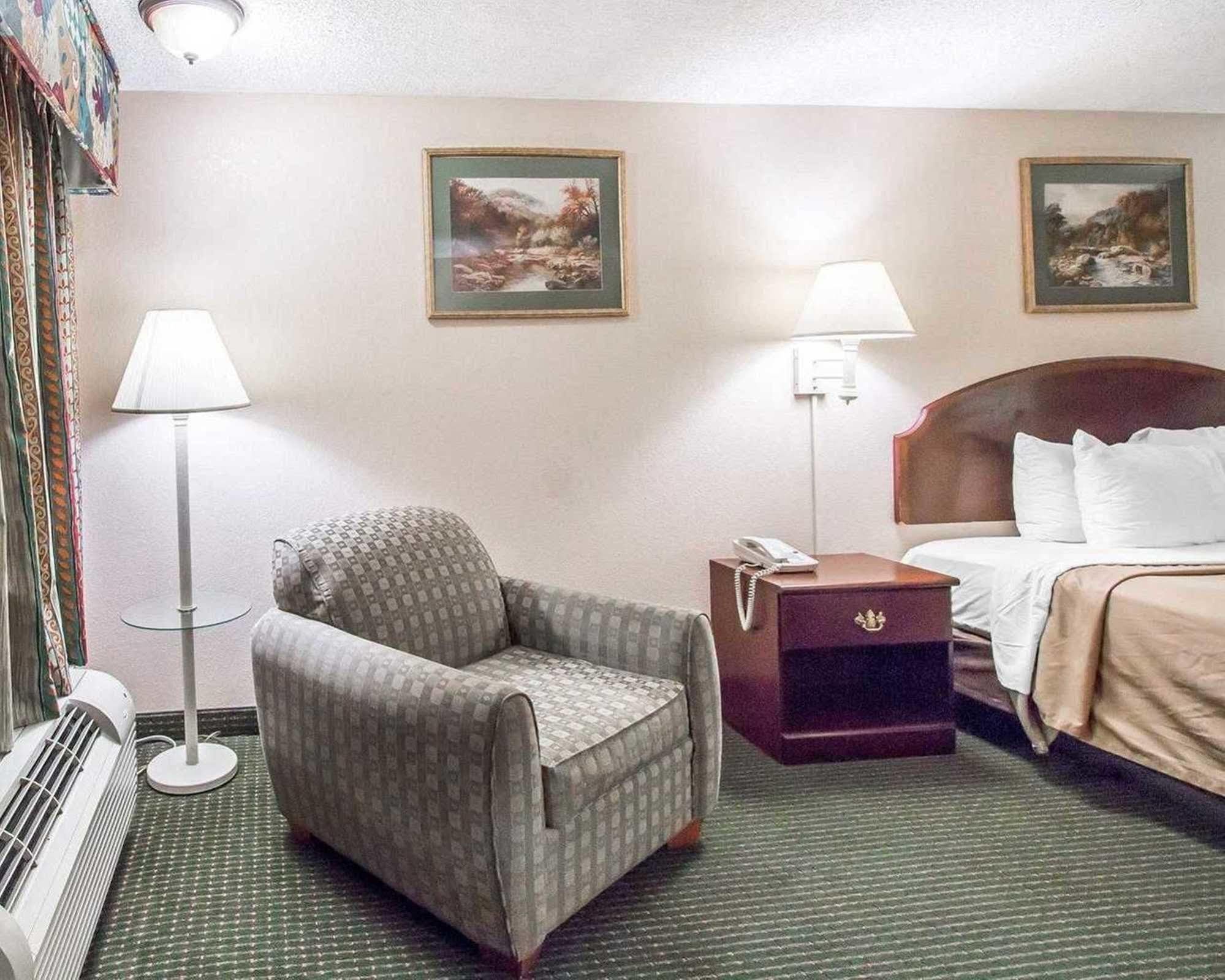 Econo Lodge Pooler - Savannah I-95 Экстерьер фото