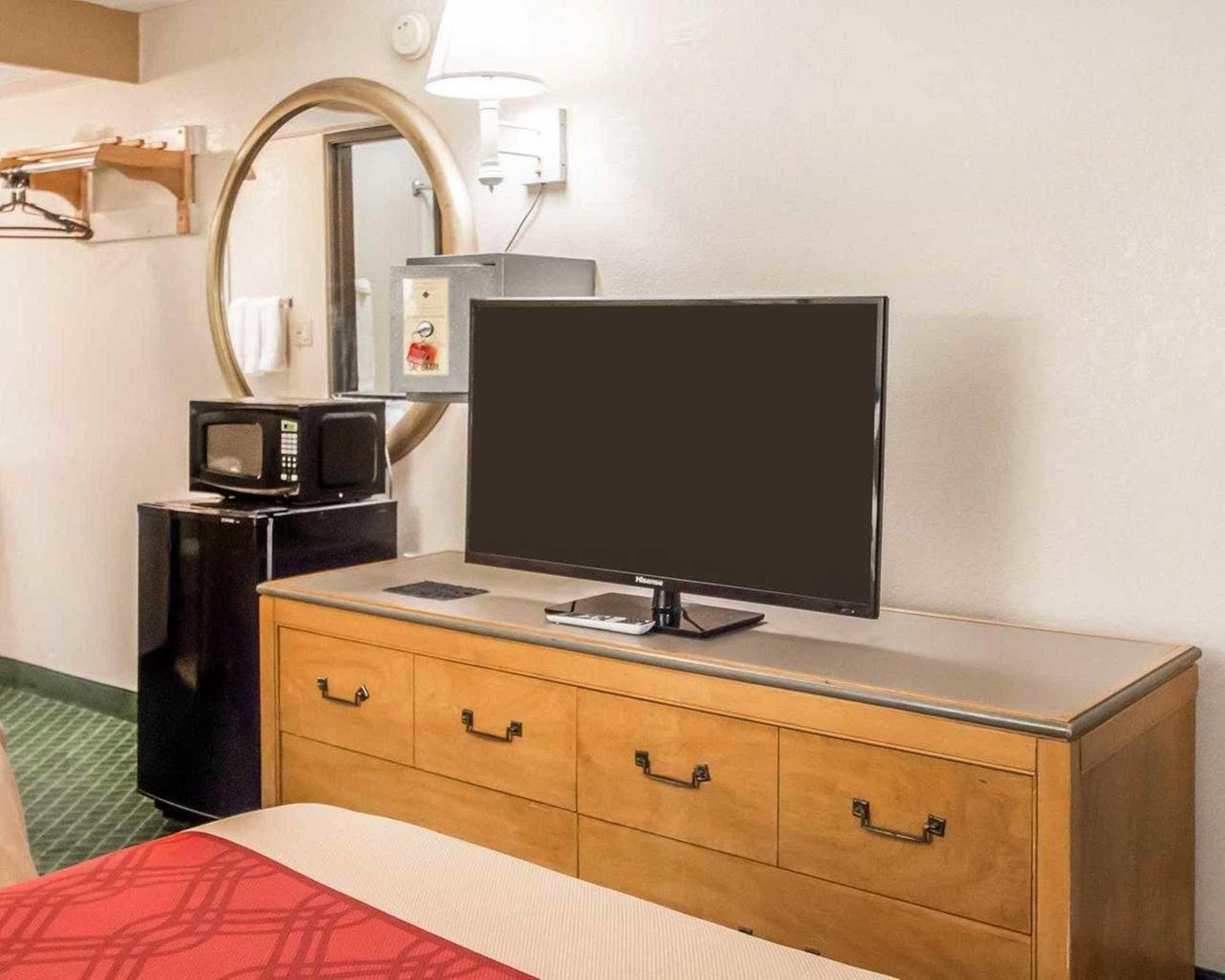 Econo Lodge Pooler - Savannah I-95 Экстерьер фото